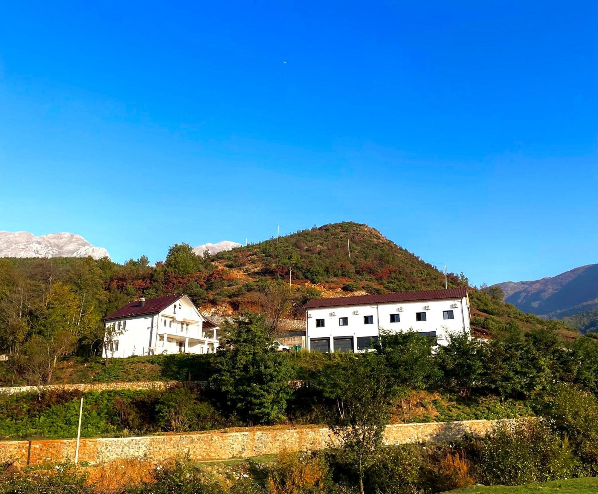 Guesthouse Tropoje E Vjeter المظهر الخارجي الصورة